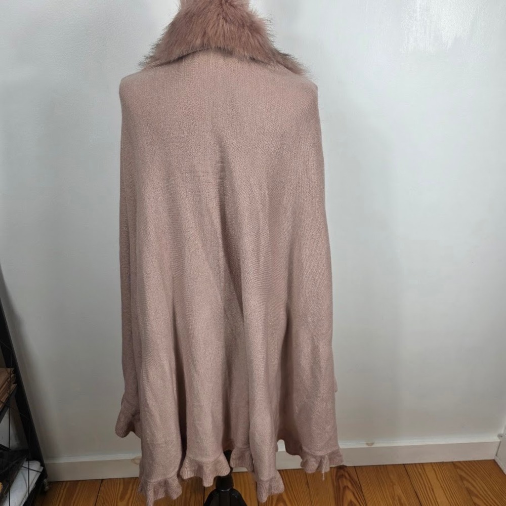 Charlotte Daniel Faux Fur Trim‎ Knit Shawl Wrap Womens OS Pink Excellent Ruffle - Picture 4 of 6
